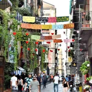 Naples Walking Tour with Underground Ruins
